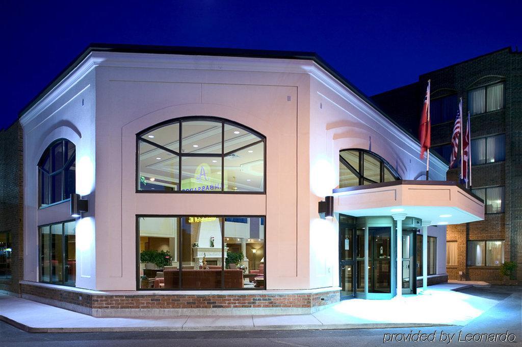 Ambassador Hotel & Conference Resort Kingston Ngoại thất bức ảnh
